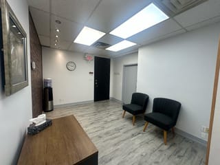 Office for lease in North Vancouver, North Vancouver, 303 126 E 15th Street, 224978785 | Realtylink.org