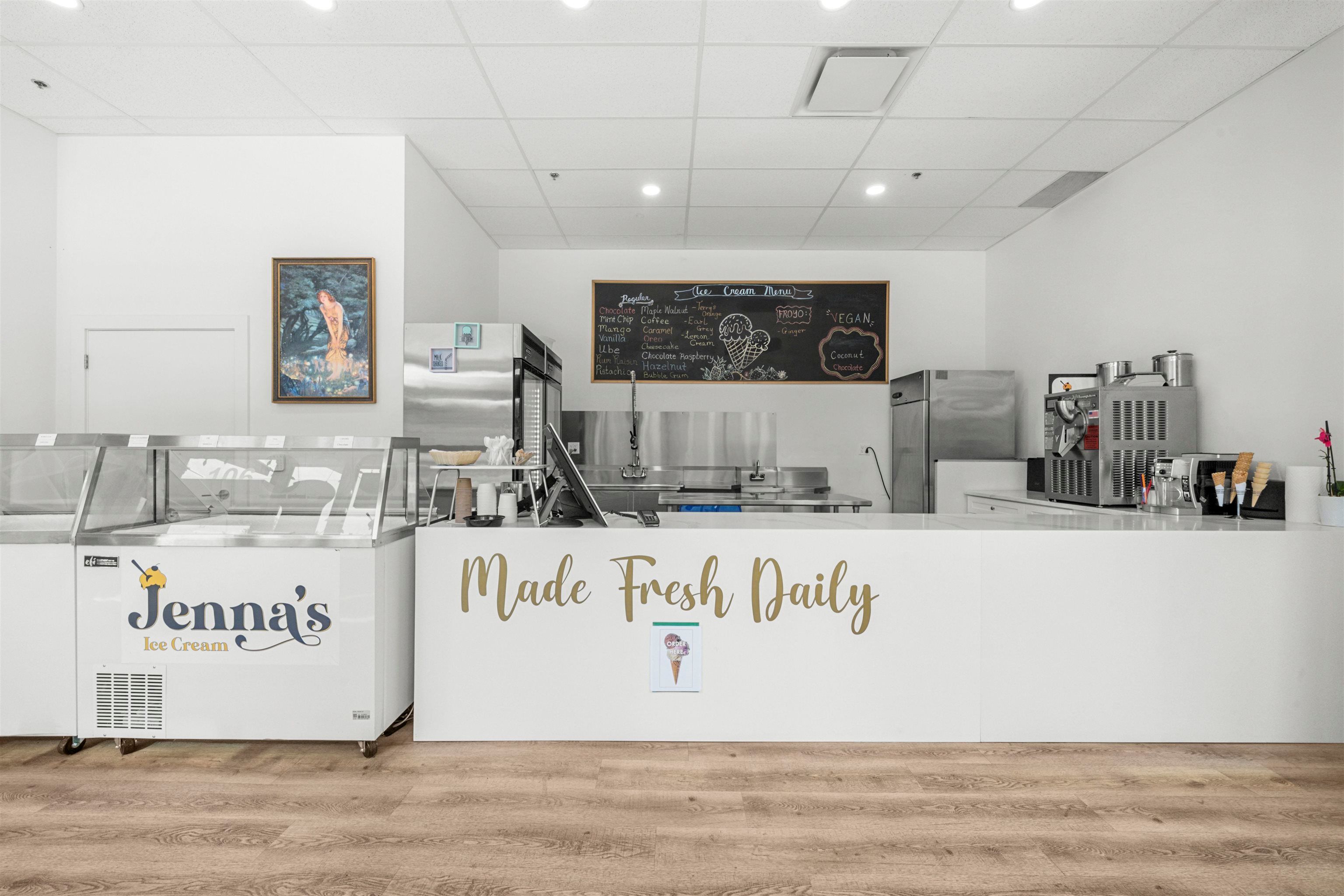 Retail for sale in North Vancouver, North Vancouver, 106 467 Mountain Highway, 224978786 | Realtylink.org