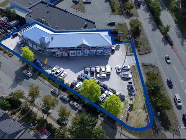 Retail for sale in Surrey, South Surrey White Rock, 2570 King George Boulevard, 224979203 | Realtylink.org