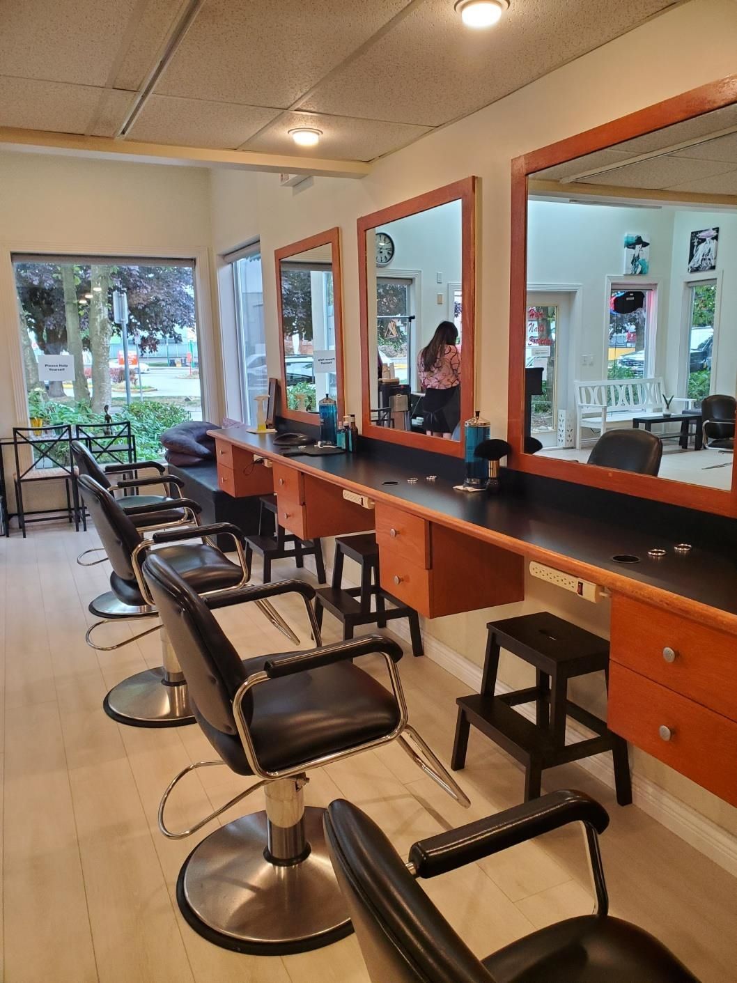 Business for sale in North Vancouver, North Vancouver, 920 16th Street, 224979475 | Realtylink.org