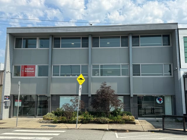 Office for lease in North Vancouver, North Vancouver, 300 310 East Esplanade, 224979633 | Realtylink.org