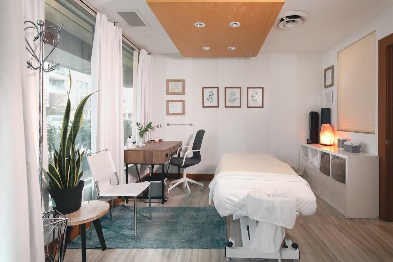 Retail for lease in White Rock, South Surrey White Rock, 101A 1440 George Street, 224979926 | Realtylink.org