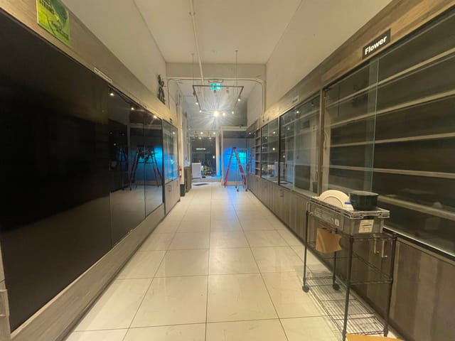 Retail for lease in Vancouver, Vancouver West, 438 Richards Street, 224980090 | Realtylink.org