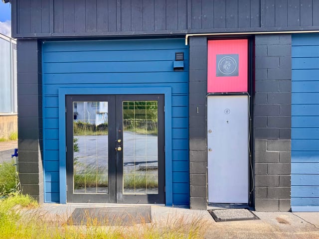 Business for lease in Gibsons, Sunshine Coast, 1 626 Shaw Road, 224980498 | Realtylink.org