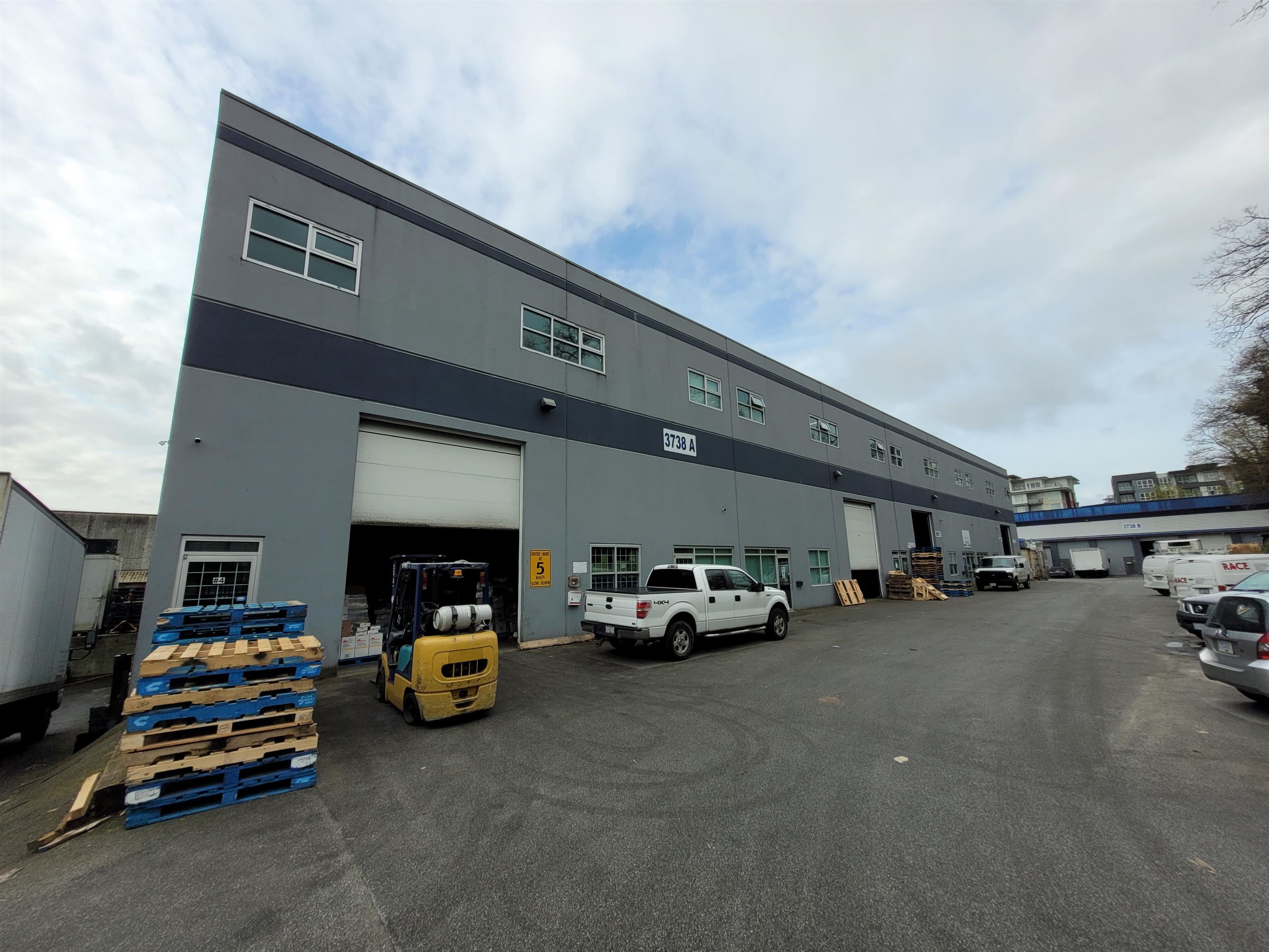 Industrial for lease in Burnaby, Burnaby South, 3 3738 Keith Street, 224980824 | Realtylink.org