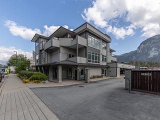 Multi-family for sale in Squamish, Squamish, 37738 Third Avenue, 224980906 | Realtylink.org