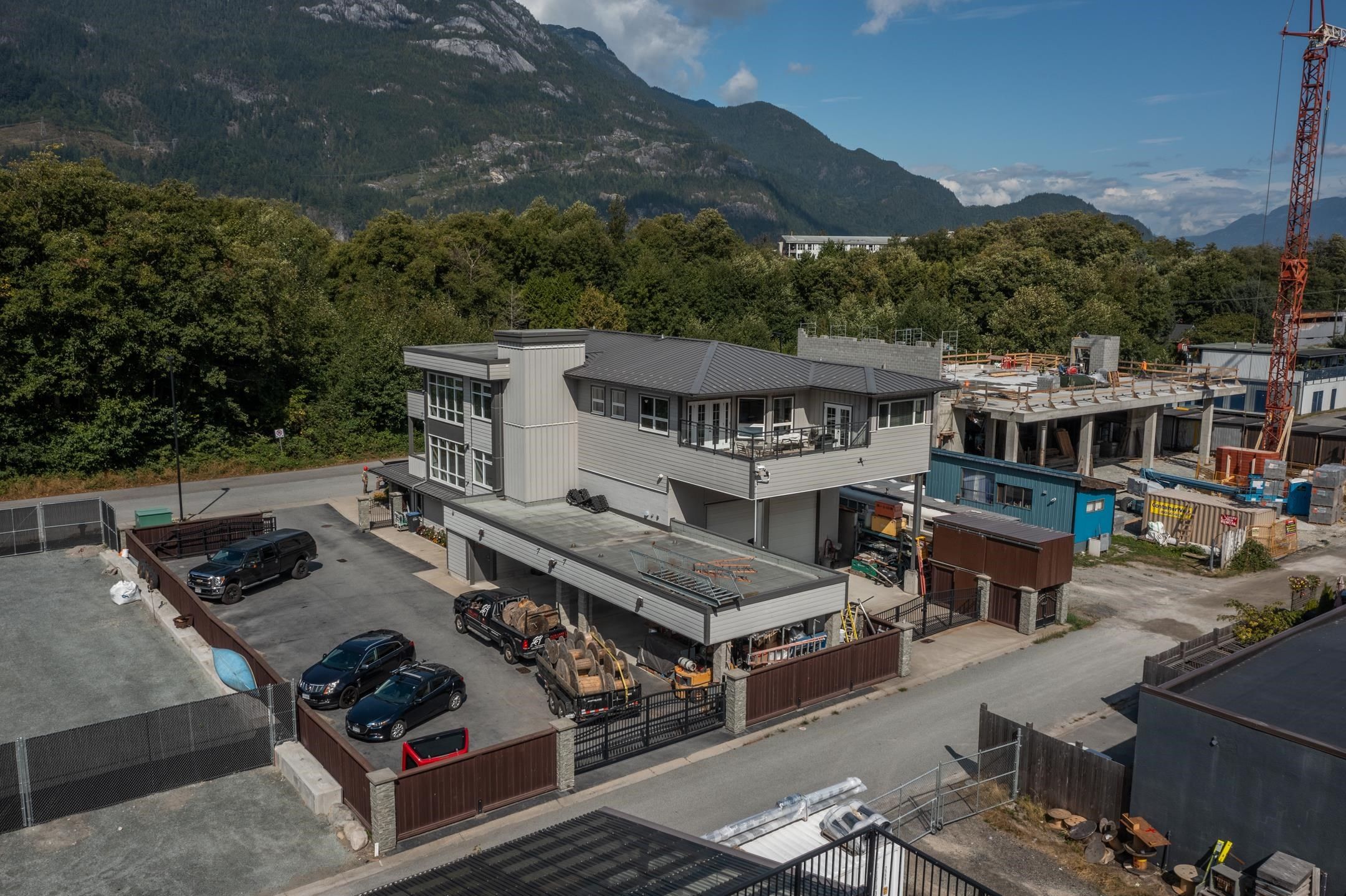 Multi-family for sale in Squamish, Squamish, 37738 Third Avenue, 224980915 | Realtylink.org