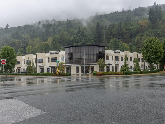 Office for lease in Chilliwack, Chilliwack, 205 43995 Progress Way, 224981202 | Realtylink.org