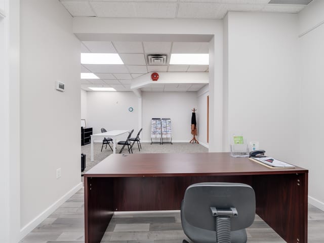 Office for lease in White Rock, South Surrey White Rock, 38 1480 Foster Street, 224981234 | Realtylink.org