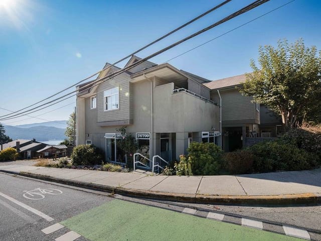 Retail for sale in Gibsons, Sunshine Coast, 102 703 Gibsons Way, 224981238 | Realtylink.org