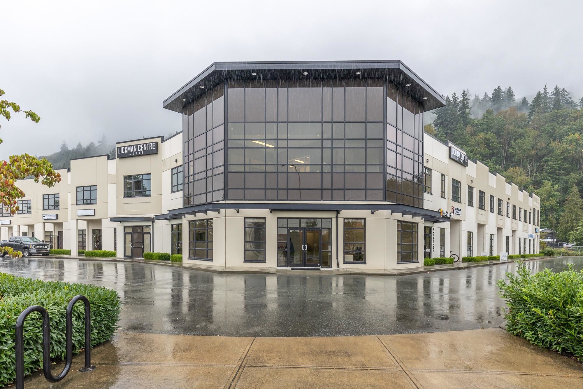 Office for lease in Chilliwack, Chilliwack, 105 & 205 43995 Progress Way, 224981277 | Realtylink.org