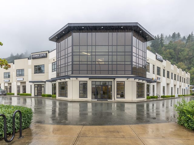 Office for lease in Chilliwack, Chilliwack, 105 & 205 43995 Progress Way, 224981277 | Realtylink.org