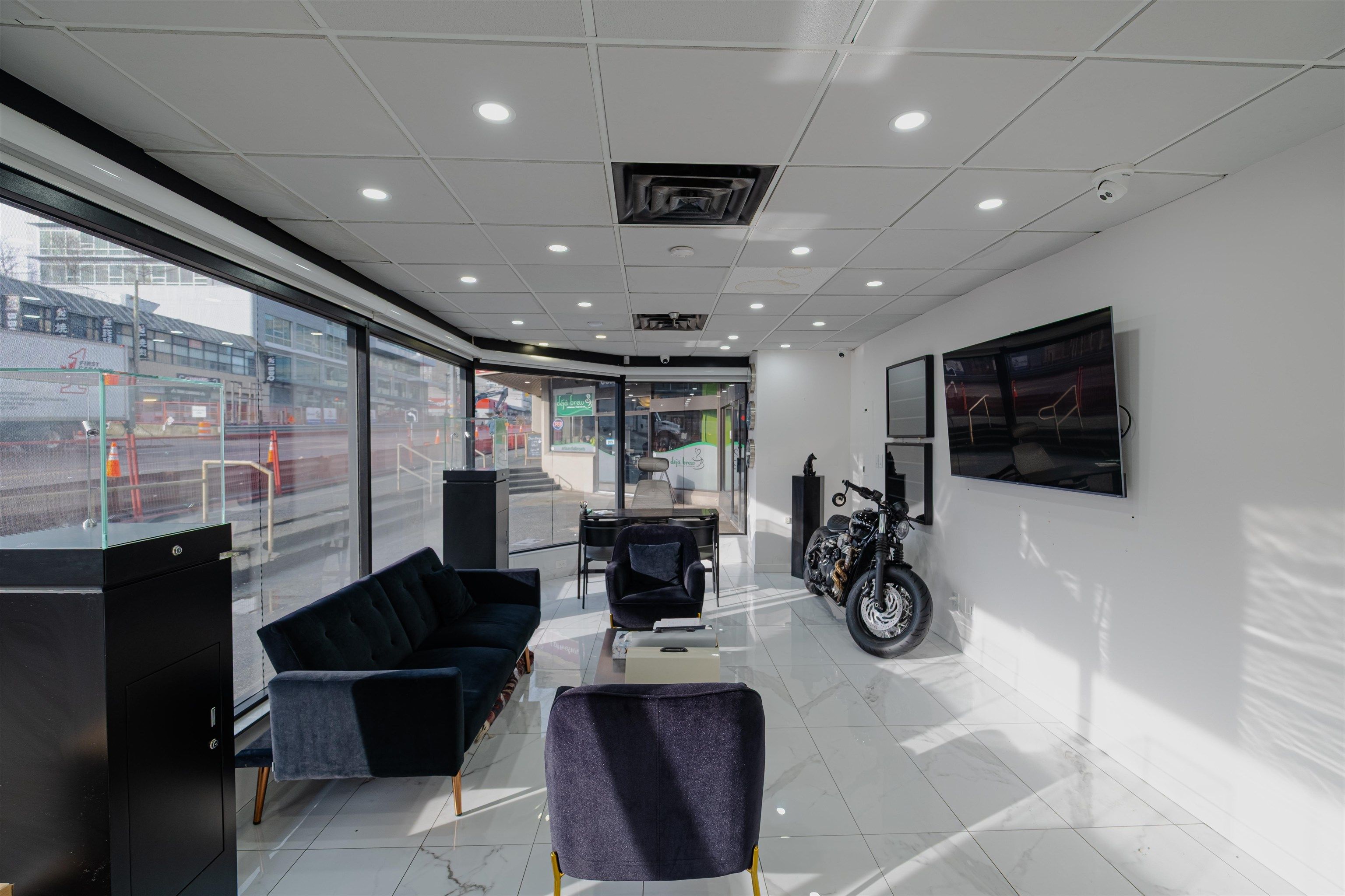 Retail for lease in Vancouver, Vancouver West, 110 943 W Broadway, 224981352 | Realtylink.org