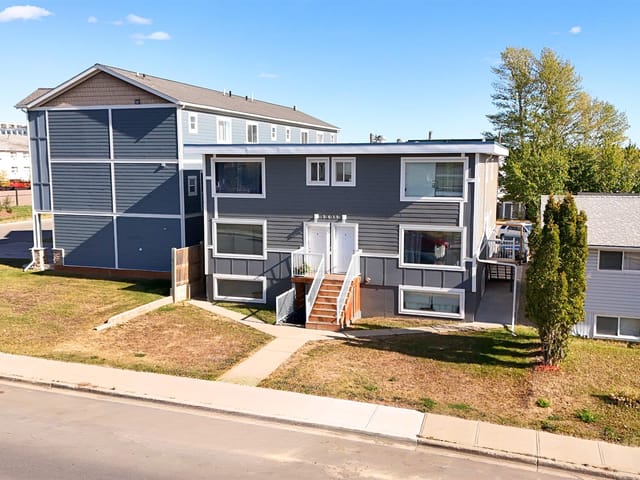 Multi-family for sale in Fort St. John, Fort St. John, 9619 102 Street, 224981586 | Realtylink.org