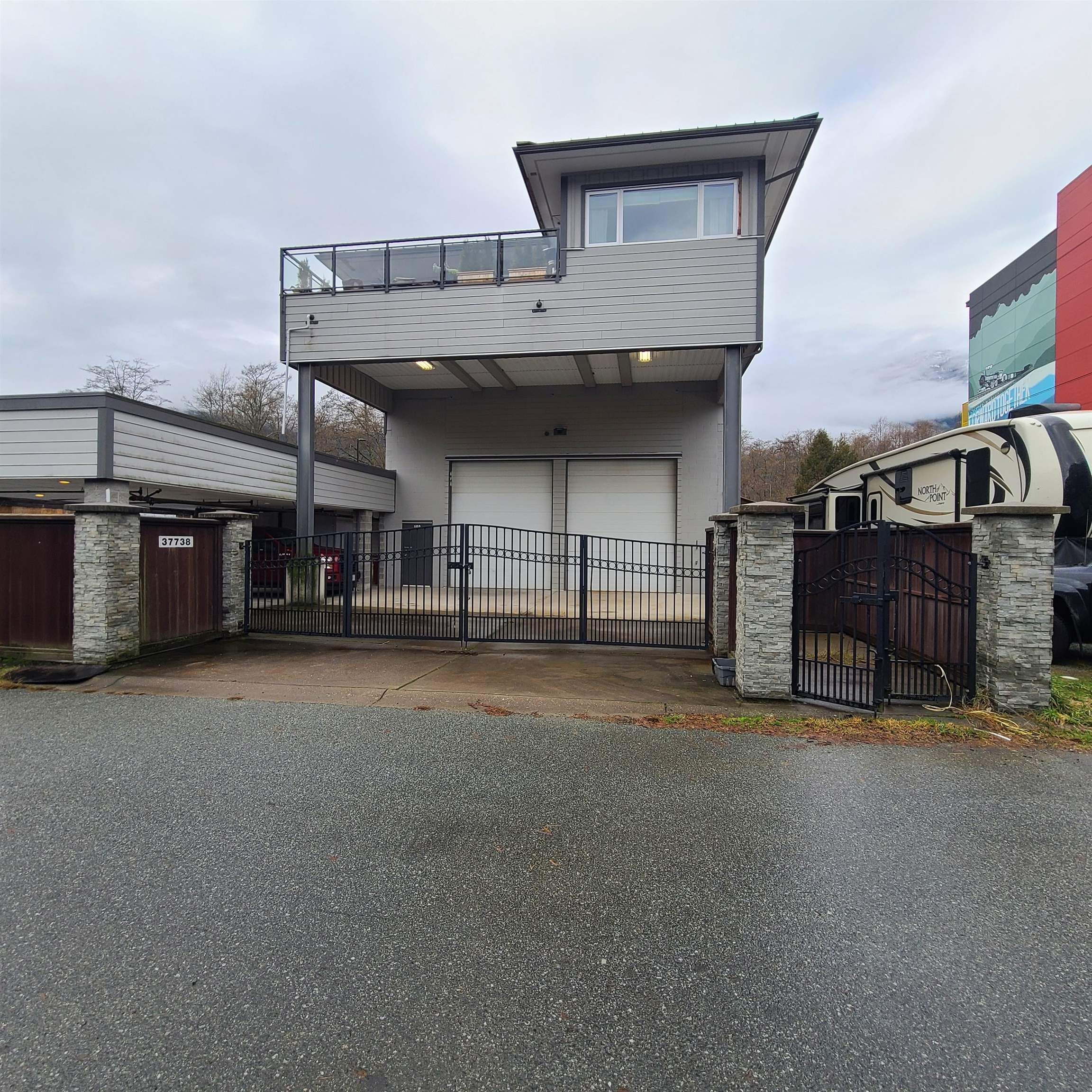 Industrial for lease in Squamish, Squamish, 103 37738 Third Avenue, 224981624 | Realtylink.org