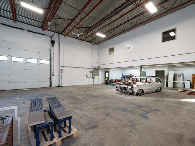 Industrial for sale in Surrey, Cloverdale, 15 5327 192 Street, 224981879 | Realtylink.org
