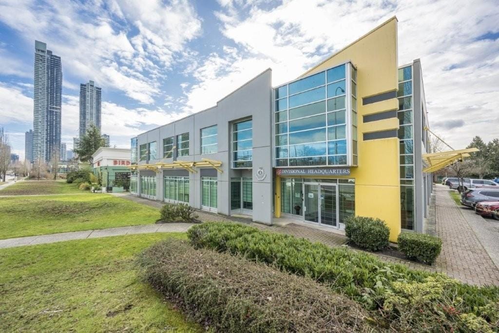 Office for lease in Burnaby, Burnaby North, 106 3833 Henning Drive, 224982069 | Realtylink.org