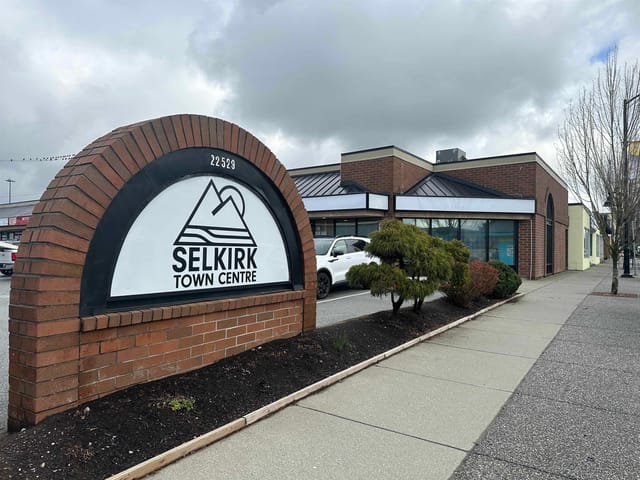 Retail for lease in Maple Ridge, Maple Ridge, 200/210 22529 Lougheed Highway, 224982095 | Realtylink.org