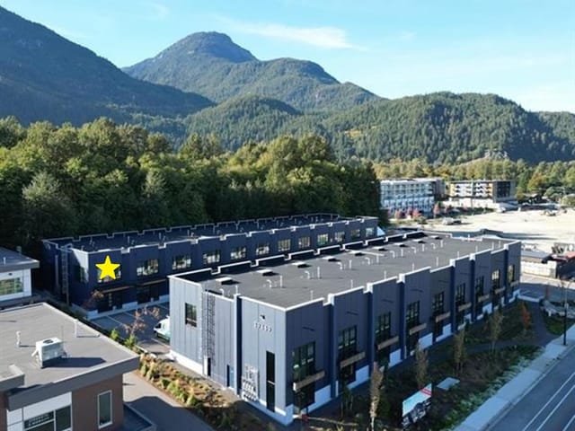 Industrial for sale in Squamish, Squamish, 10 39449 Queens Way, 224982107 | Realtylink.org