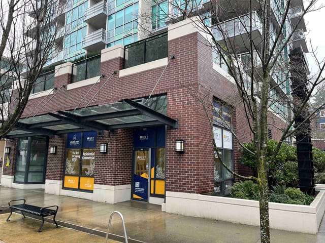 Retail for lease in North Vancouver, North Vancouver, 142 E Esplanade, 224982239 | Realtylink.org