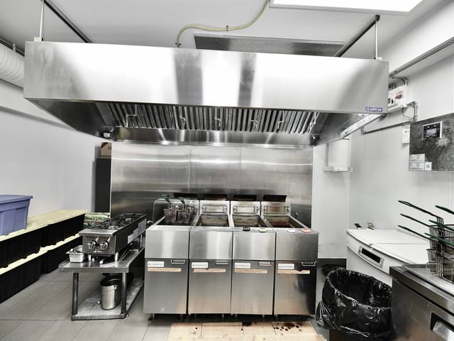 Business for sale in North Vancouver, North Vancouver, 1813 Lonsdale Avenue, 224982280 | Realtylink.org