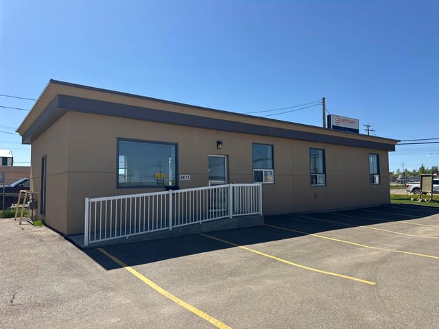 Office for lease in Fort St. John, Fort St. John, 8615 100 Street, 224982342 | Realtylink.org
