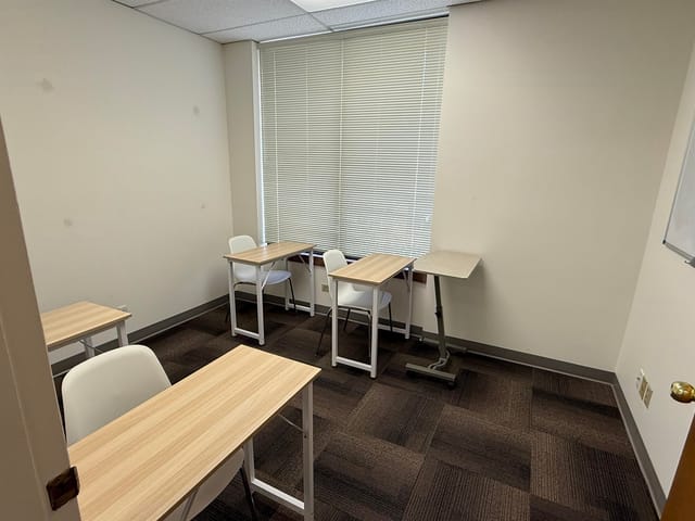 Office for lease in Vancouver, Vancouver West, 210 5511 West Boulevard, 224983236 | Realtylink.org