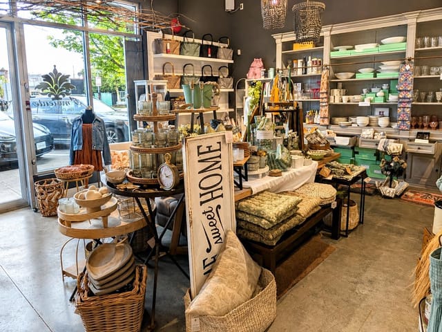Retail for sale in Surrey, South Surrey White Rock, #20 16041 24 Ave, 224983248 | Realtylink.org