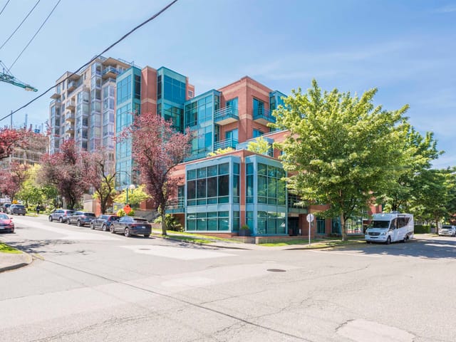 Office for lease in Vancouver, Vancouver West, 100 2433 Spruce Street, 224984020 | Realtylink.org