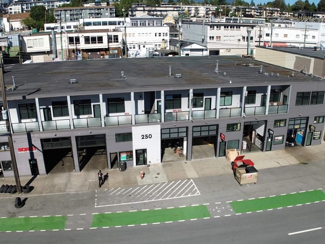 Industrial for lease in North Vancouver, North Vancouver, 206 250 E Esplanade Avenue, 224984059 | Realtylink.org
