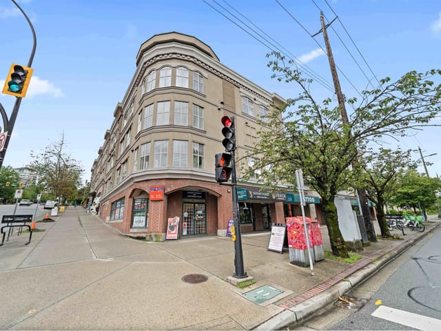 Office for sale in North Vancouver, North Vancouver, 104 E 3rd Street, 224984110 | Realtylink.org
