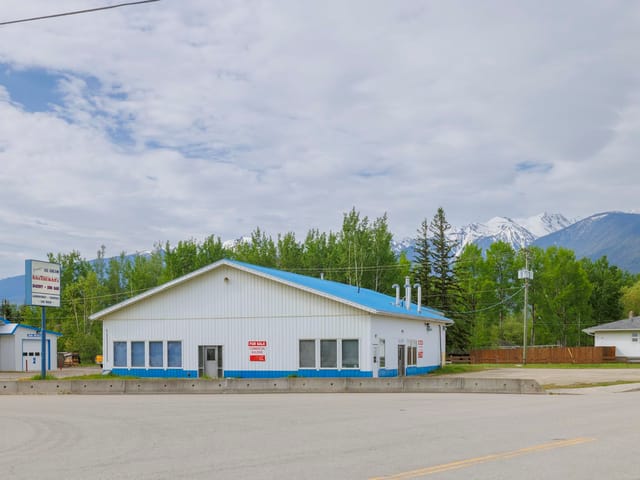 Retail for sale in McBride, Robson Valley, 1011 Se Frontage Road, 224984356 | Realtylink.org