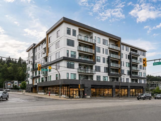 Retail for lease in Port Moody, Port Moody, 3 111 Buller Drive, 224984413 | Realtylink.org