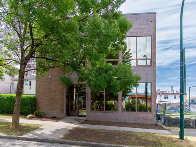 Office for sale in Vancouver, Vancouver East, 2916 Graveley Street, 224984436 | Realtylink.org