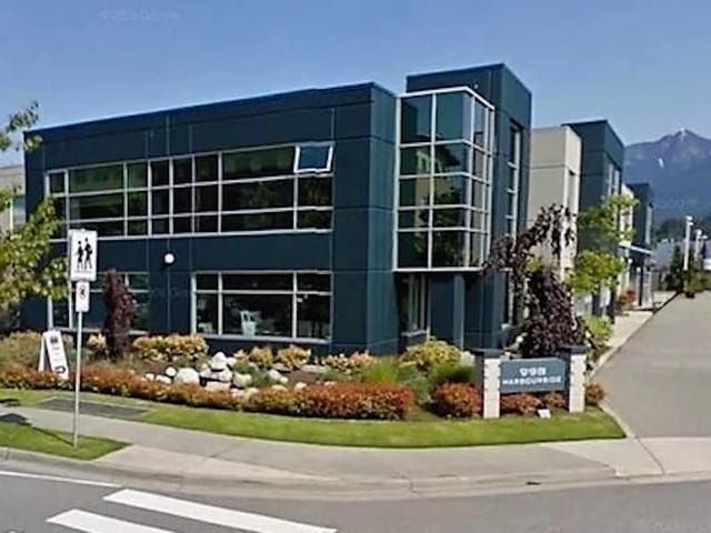 Office for sale in North Vancouver, North Vancouver, 124 998 Harbourside Drive, 224984998 | Realtylink.org