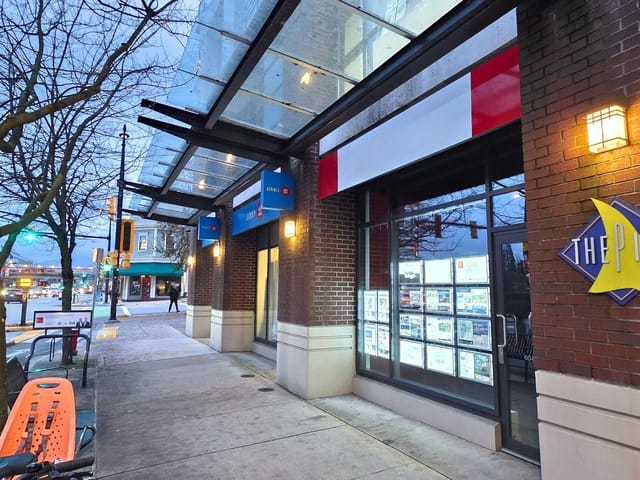 Retail for lease in North Vancouver, North Vancouver, 103 100 E Esplanade, 224985061 | Realtylink.org