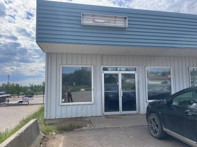 Office for lease in Fort Nelson, Fort Nelson, 19 4903 W 51 Avenue, 224985135 | Realtylink.org