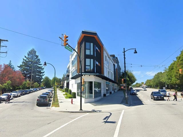 Retail for sale in Vancouver, Vancouver East, 990 Kingsway, 224985206 | Realtylink.org