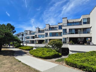 Office for lease in Sechelt, Sunshine Coast, 5 5477 Wharf Avenue, 224985325 | Realtylink.org