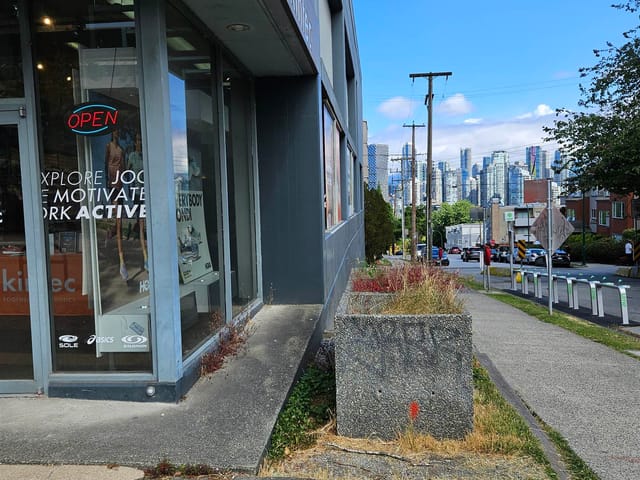 Office for lease in Vancouver, Vancouver West, 300 1215 W Broadway, 224985339 | Realtylink.org