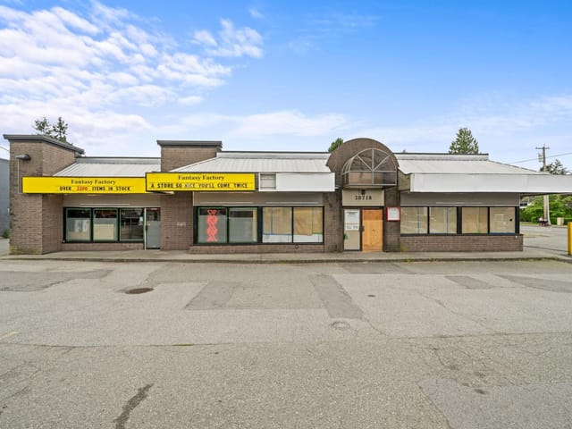 Retail for sale in Maple Ridge, Maple Ridge, 20718 Lougheed Highway, 224985350 | Realtylink.org
