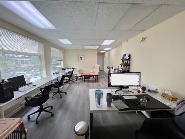 Office for lease in Burnaby, Burnaby North, 2F 101-3823 Henning Drive, 224985374 | Realtylink.org