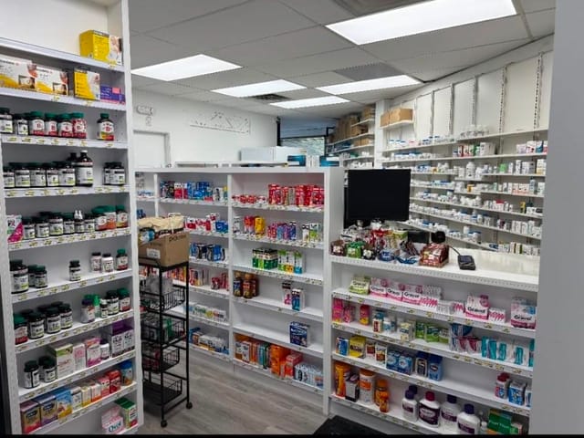 Retail for lease in North Vancouver, North Vancouver, 150 145 W 17th Street, 224985382 | Realtylink.org