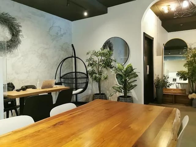 Business for sale in Coquitlam, Coquitlam, 1160 1163 Pinetree Way, 224985437 | Realtylink.org