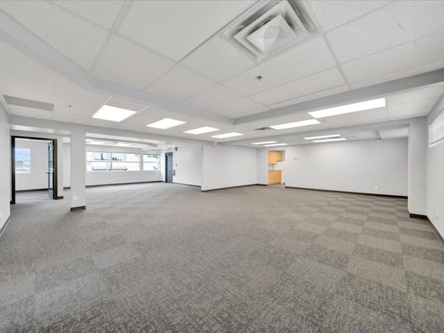 Office for lease in North Vancouver, North Vancouver, 1355 Main Street, 224985446 | Realtylink.org