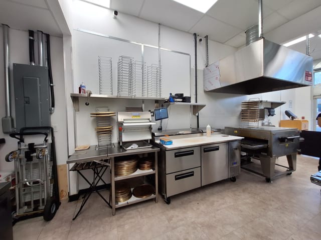 Retail for lease in Burnaby, Burnaby South, 1219 4500 Kingsway, 224985523 | Realtylink.org