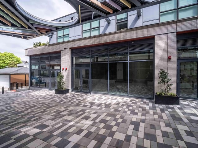 Retail for sale in North Vancouver, North Vancouver, 107 333 St. David's Avenue, 224985544 | Realtylink.org