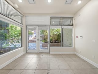 Office for lease in West Vancouver, West Vancouver, 103 6388 Bay Street, 224985692 | Realtylink.org