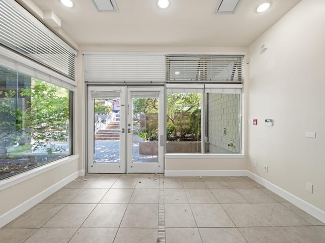 Office for lease in West Vancouver, West Vancouver, 103 6388 Bay Street, 224985692 | Realtylink.org