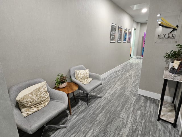 Office for lease in Surrey, South Surrey White Rock, 205 3211 152nd Street, 224986001 | Realtylink.org